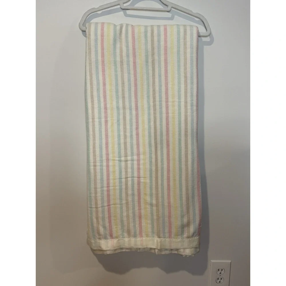 Vintage Cotton Pastel Stripe Blanket Satin Nylon Trim 78